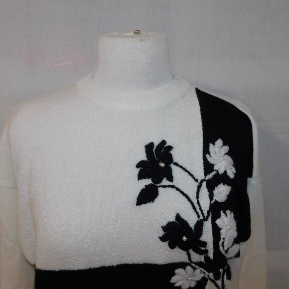 Vintage 90s Perspective Womens L Black White Embroidered Floral Sweater - Picture 3 of 13